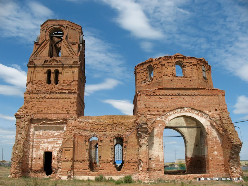 Село Дергачи. Церковь Архангела Михаила. 