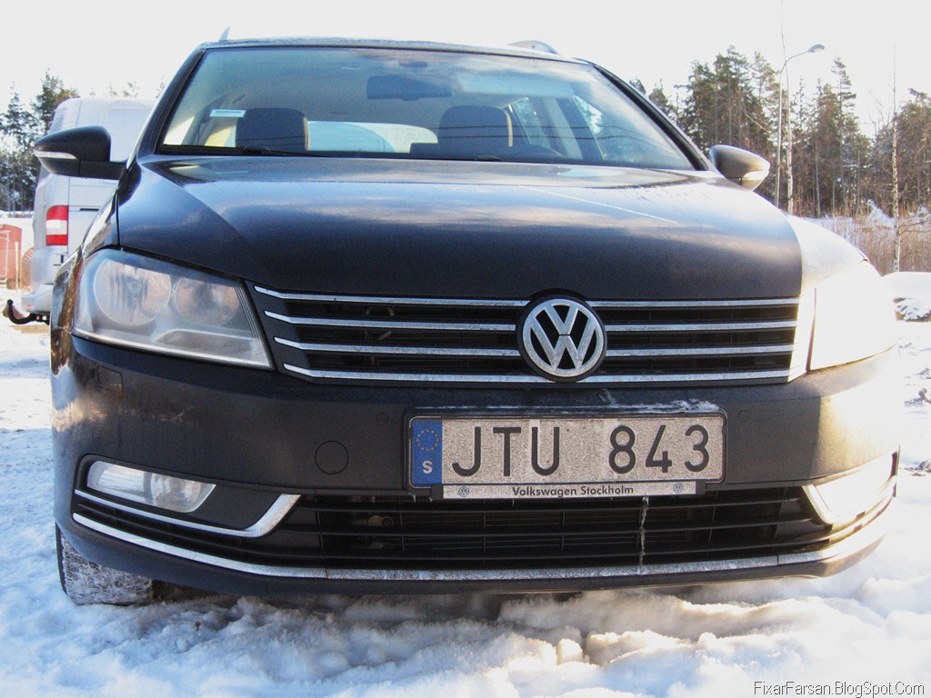 [Volkswagen Passat 2011 TDI Masters BlueMotion - Front[2].jpg]