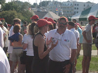 2006 Mac / Mackinac 2006 - Tracy Hixon _T10 Rover_ and George _Finesse_.JPG