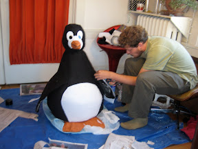 With minutes to go, Penguino is looking like a penguin!