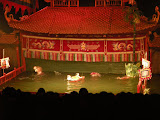 Teatro de marionetas en el agua de Ha Noi.