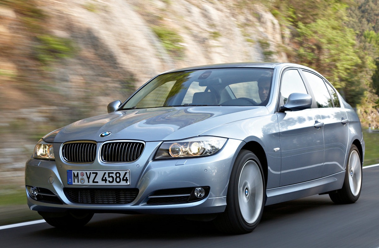 [BMW-3-Series_2009_1600x1200_wallpaper_02[3].jpg]