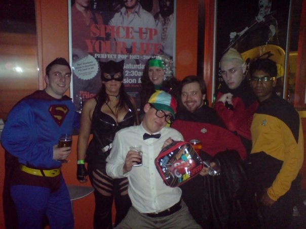 [halloween10[2].jpg]