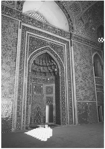 Mihrab in the Masjid-e Jameh in Kerman. 