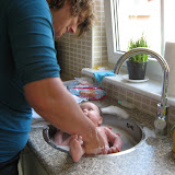 Margot is dol op haar designbaden.