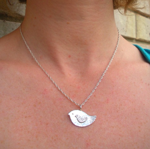 [baby bird necklace[4].jpg]