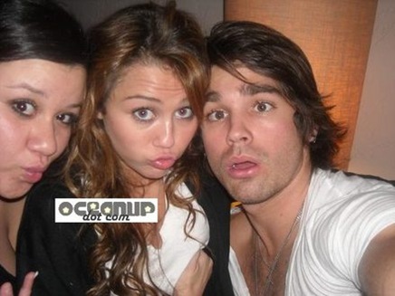 miley-justin-thumb-440x330