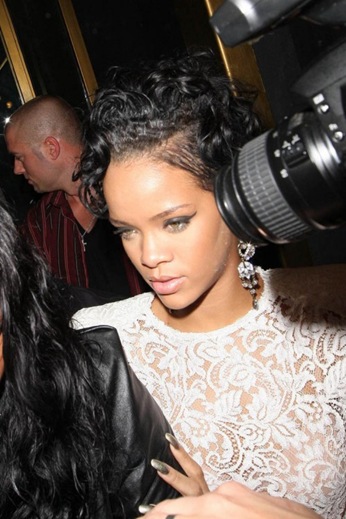 rihanna-chris-brown-apology-on-oprah-500x750