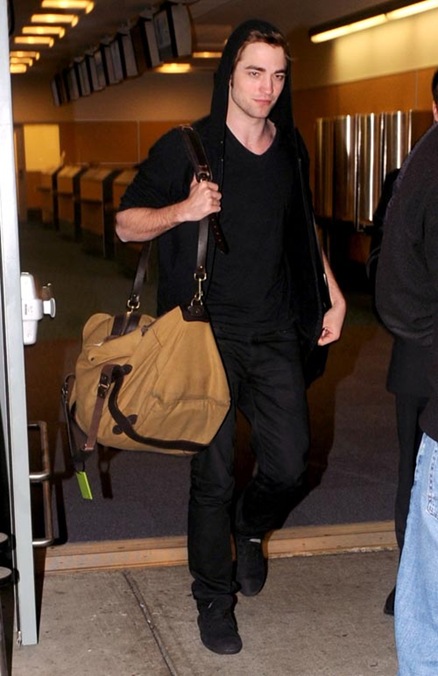 [robert-pattinson-couver-4109-10[4].jpg]