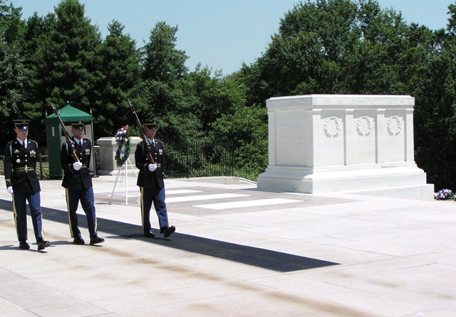 [Changing of the guard 2[3].jpg]