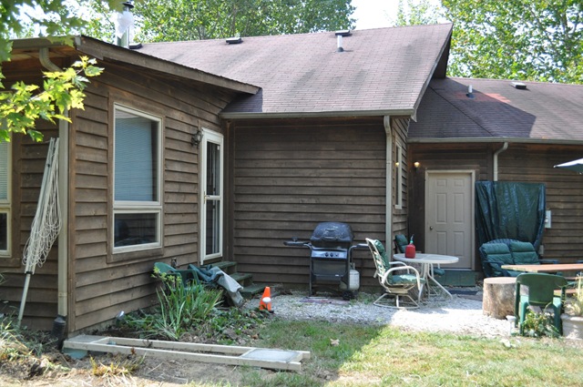[Back No Porch Red Roof[3].jpg]