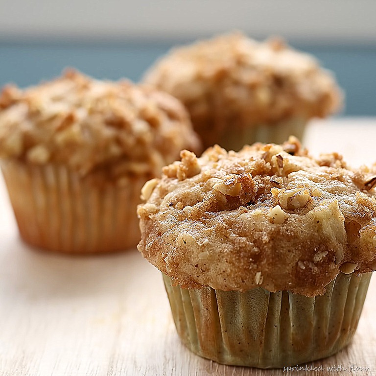 [Apple-pie-muffins-foodgawker-3[16].jpg]