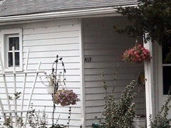417 North Troy Rd. closeup on 10-12-09