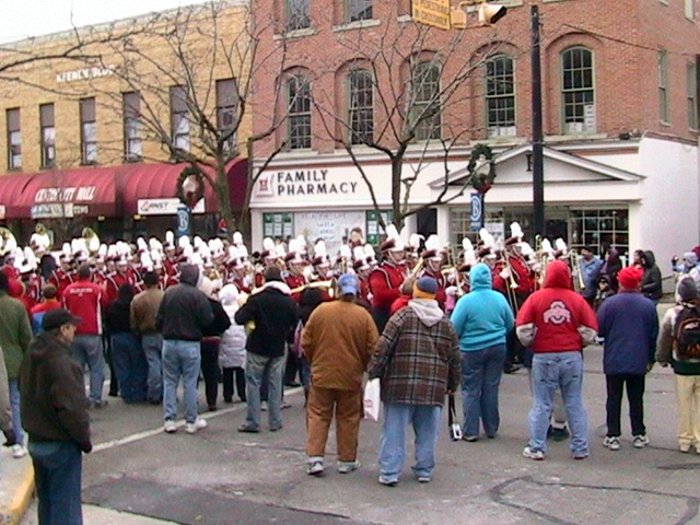 [Christmas Parade BHS Marching Band II from 12-5-09[4].jpg]