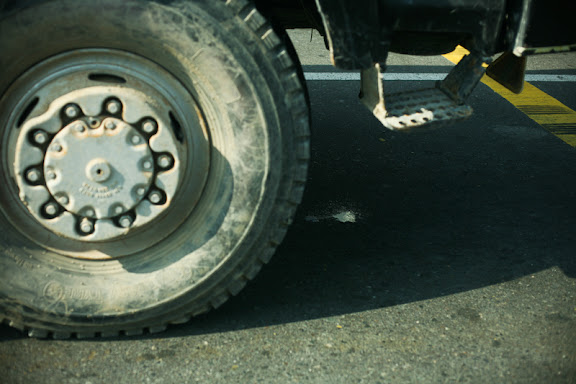 juxtapoza_091022093344.jpg