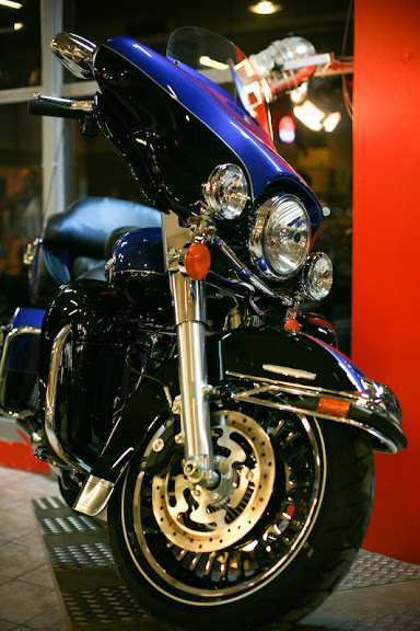 juxtapoza_091105201150.jpg