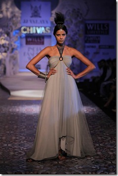 WIFW SS 2011 Collection By JJ Valaya18