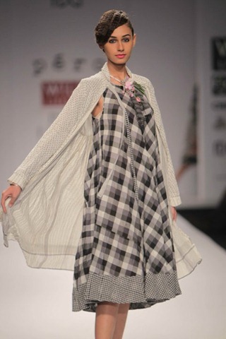 [WIFW SS 2011Péro Collection by Aneeth Arora[5].jpg]