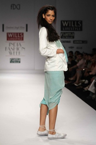 [WIFW SS 2011 collection by Chandrani Singh Fllora 10[5].jpg]