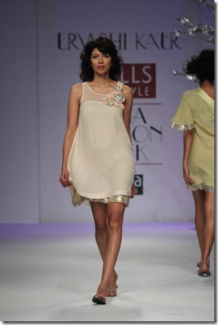 WIFW SS 2011collection by Urvashi Kaur  (14)
