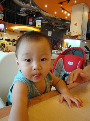 [kidsnhouse0212.jpg]