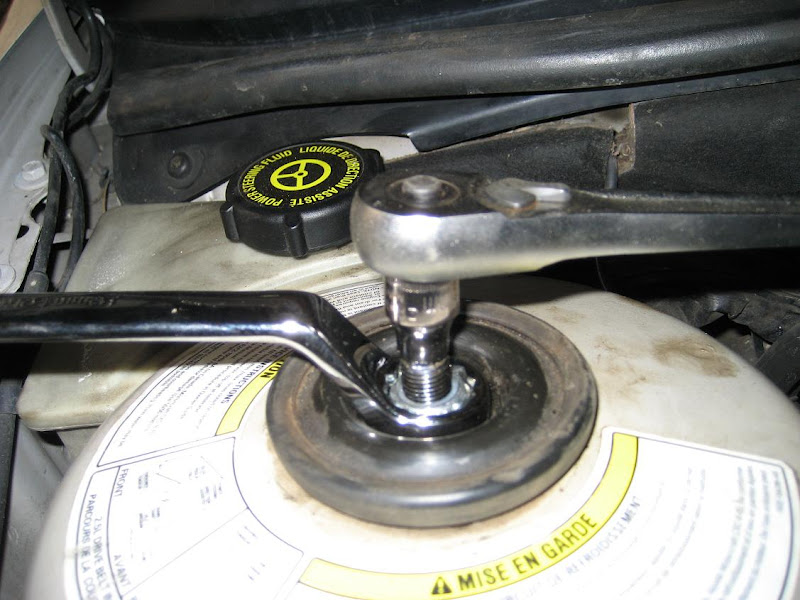 how%20to%20tighten%20strut%20bolt2.JPG