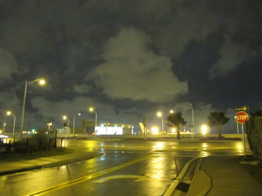 夜明け前のマイアミ