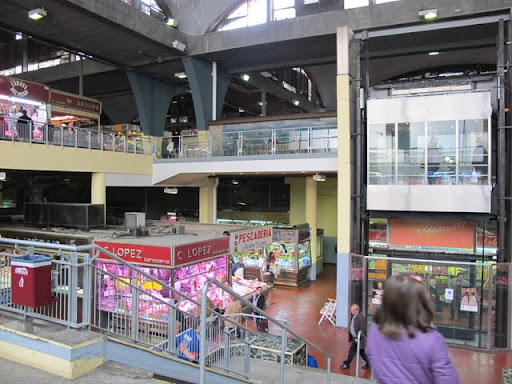 セバータ市場入口