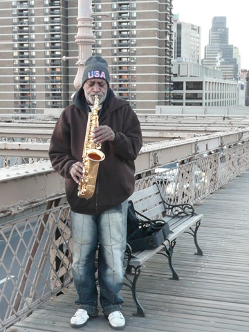 [playin' the sax[3].jpg]