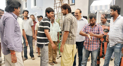 CLICK THE ABOVE ARROW TO  ZOOM THE IMAGE