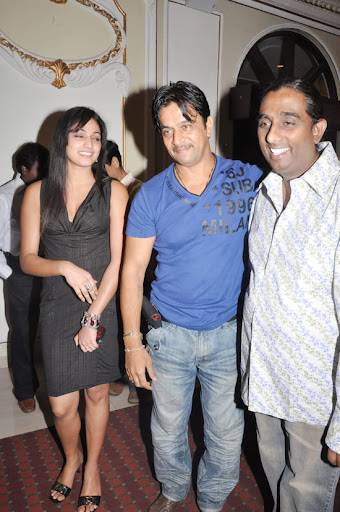 CLICK THE ABOVE ARROW TO  ZOOM THE IMAGE