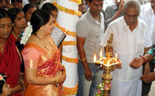 CLICK THE ABOVE ARROW TO  ZOOM THE IMAGE