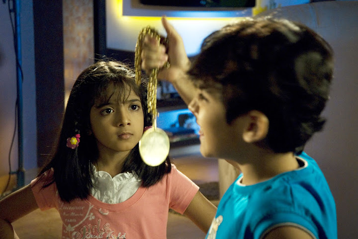 CLICK THE ABOVE ARROW TO  ZOOM THE IMAGE