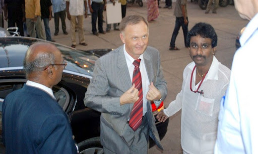 CLICK THE ABOVE ARROW TO  ZOOM THE IMAGE