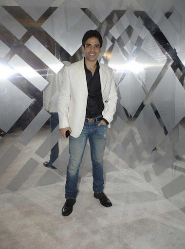 CLICK THE ABOVE ARROW TO  ZOOM THE IMAGE