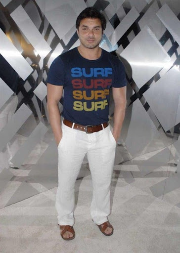 CLICK THE ABOVE ARROW TO  ZOOM THE IMAGE