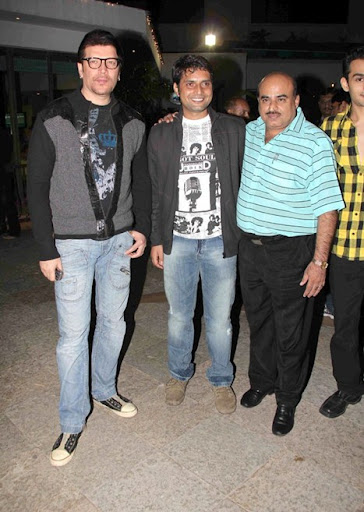 CLICK THE ABOVE ARROW TO  ZOOM THE IMAGE