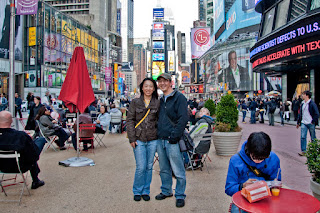 V and M at Time Square
