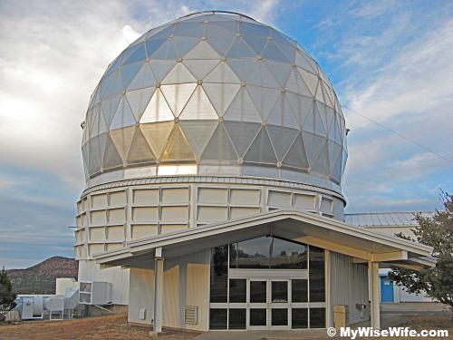 Hobby-Eberly Telescope (HET) Hobby-Eberly Telescope (HET)