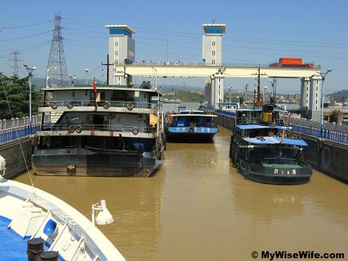 At bow - Getting ready to cruise upstream