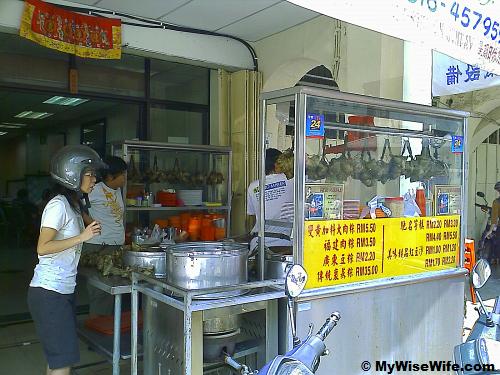 Stall at five-foot way to assist motorists' purchase Stall at five-foot way to assist motorists' purchase