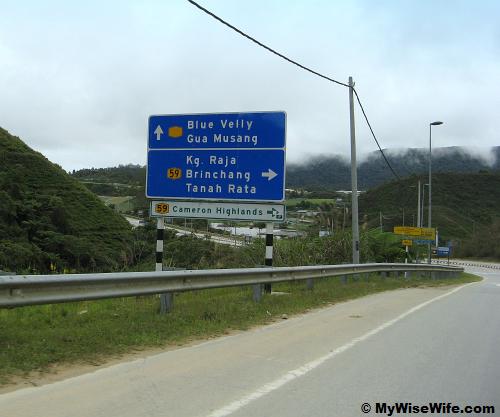 Watch out for right junction to turn, otherwise will be heading to Gua Musang instead Watch out for right junction to turn, otherwise will be heading to Gua Musang instead