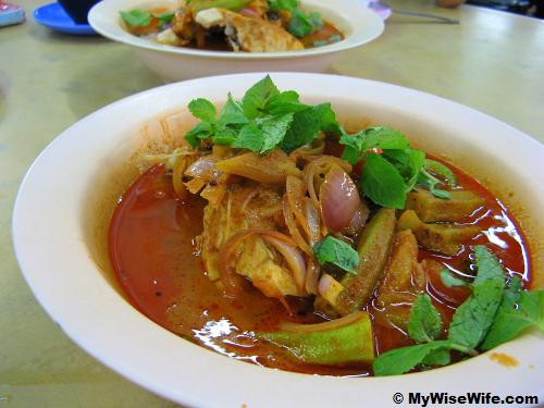 Two bowls of Fish Head Curry for us! Two bowls of Fish Head Curry for us!