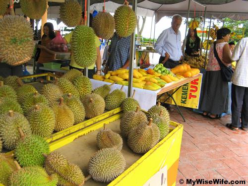 Huge selection of farm fruits Huge selection of farm fruits