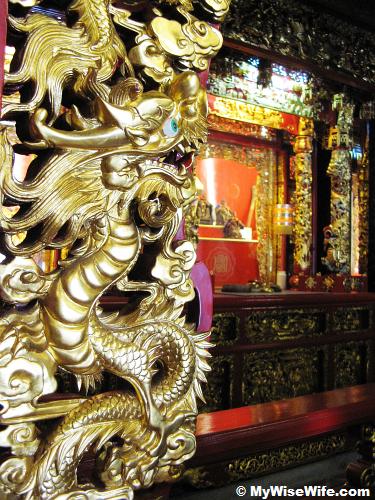Ornamented golden pillar