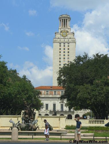 University of Texas - right in the heart of Austin Downtown University of Texas - right in the heart of Austin Downtown