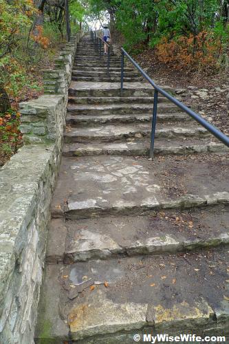 The path of a hundred stair begins here 