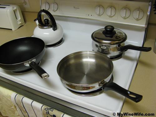 Some kitchenwares that I frequently use Some kitchenwares that I frequently use