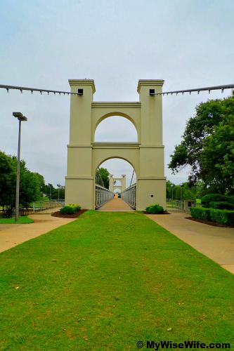 Welcome to Waco's Suspension Bridge Welcome to Waco's Suspension Bridge
