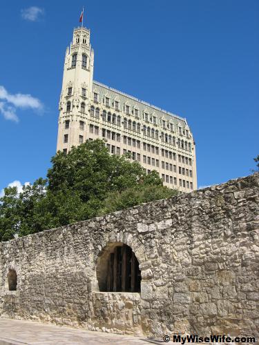 Long Barrack Museum was opened in 1968 houses Alamo's historic past Long Barrack Museum was opened in 1968 houses Alamo's historic past